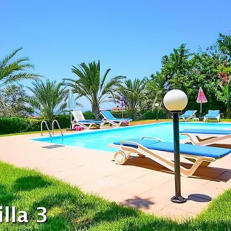 Bungalow In Coral Bay With Sea Views Villa *