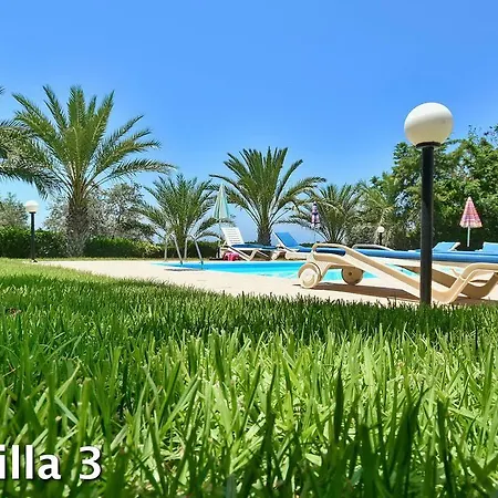 Villa Bungalow In Coral Bay With Sea Views