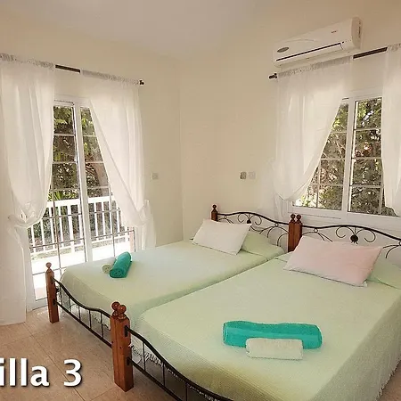Bungalow In Coral Bay With Sea Views Вилла *