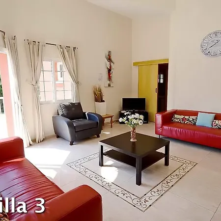 빌라 Bungalow In Coral Bay With Sea Views 파포스