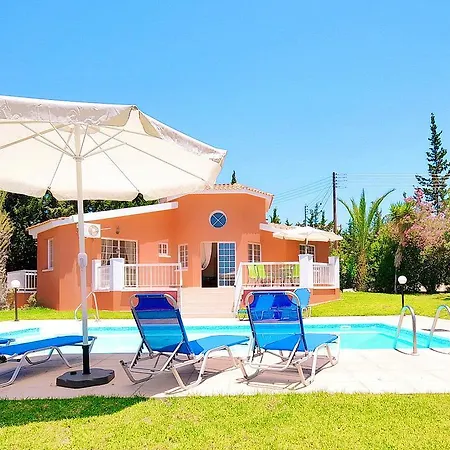 빌라 Bungalow In Coral Bay With Sea Views 파포스